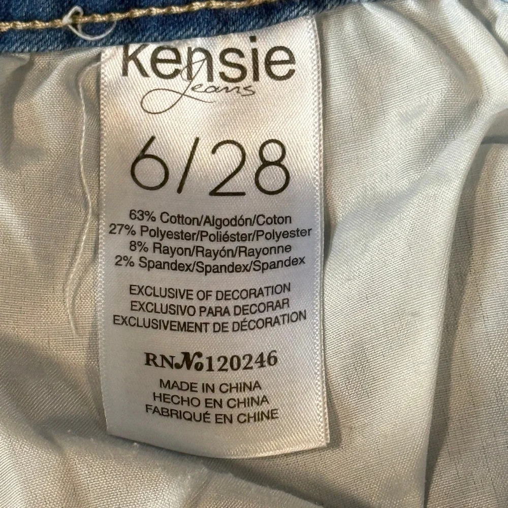 Kensie Jeans‎ Floral Embroidered Denim Shorts Light Wash Raw Hem Size 6/28